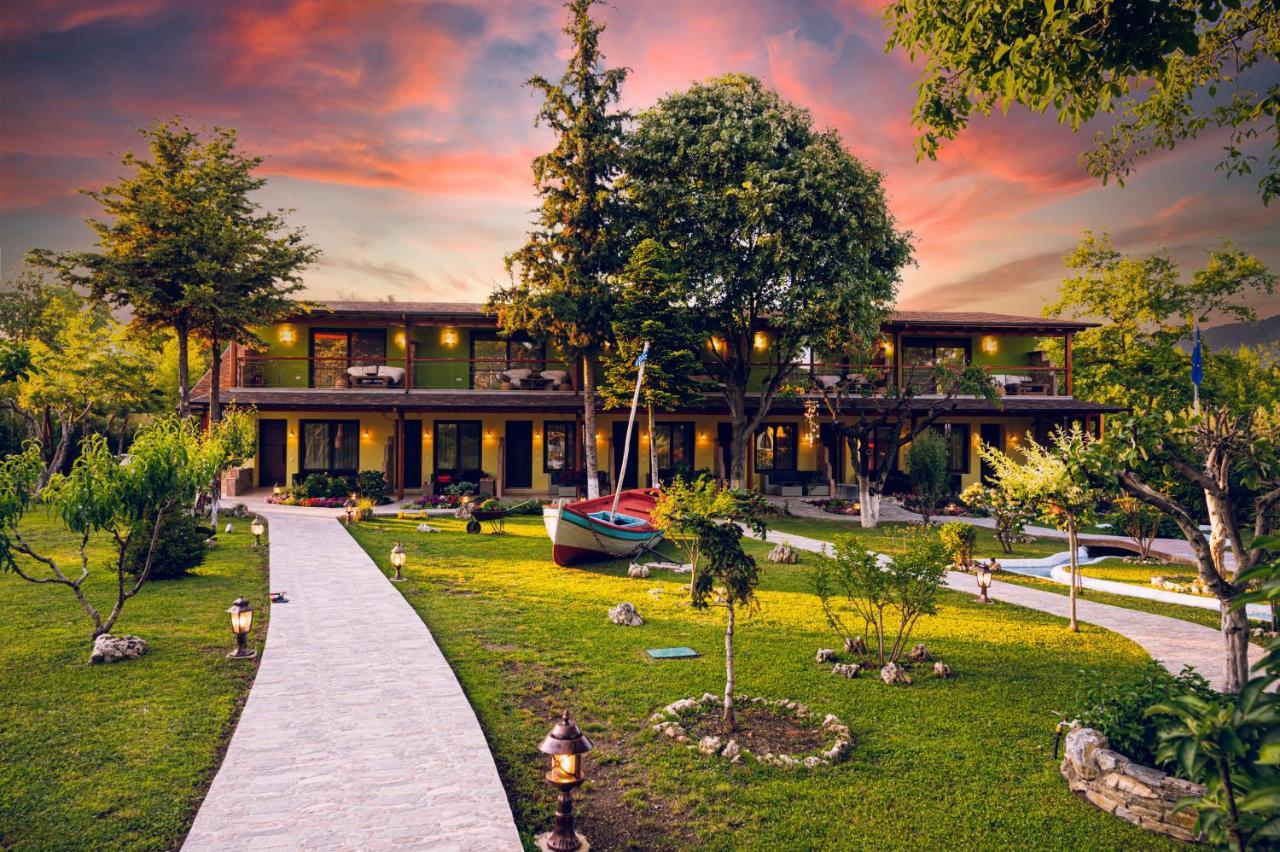 Simi Luxury Suites Plaka Litóchoro Exterior foto